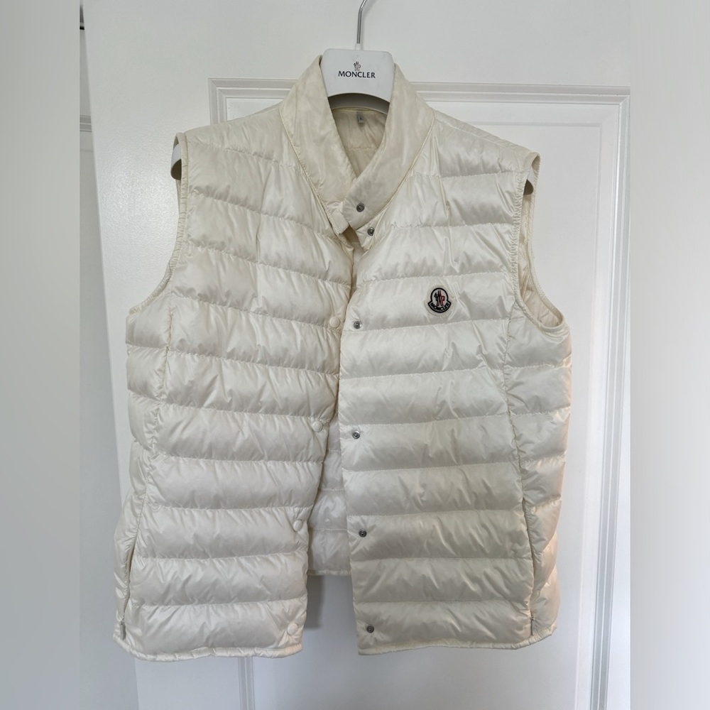 Moncler Liane Classic Puffer Vest, Size 4, White/Cream